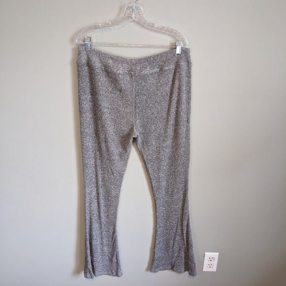 Express One Eleven Gray Flare Comfy Pants, size XL - Picture 4 of 5